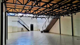 Loja / Salão / Ponto Comercial para alugar, 300m² no Medianeira, Porto Alegre - Foto 4