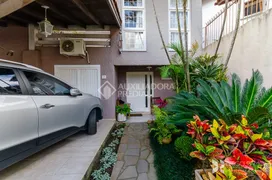 Casa com 3 Quartos à venda, 219m² no Espiríto Santo, Porto Alegre - Foto 49