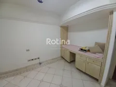 Casa Comercial para alugar, 374m² no Martins, Uberlândia - Foto 16