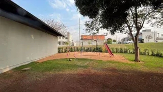 Terreno / Lote / Condomínio à venda, 250m² no Jardim Montecatini, Londrina - Foto 9