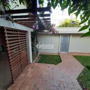 Casa com 4 Quartos à venda, 283m² no Daniel Fonseca, Uberlândia - Foto 13