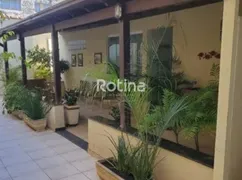 Casa Comercial para alugar, 90m² no Martins, Uberlândia - Foto 3