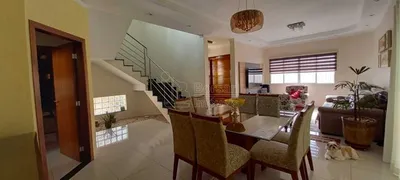 Casa com 3 Quartos à venda, 283m² no Vila Velosa, Araraquara - Foto 4