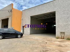 Galpão / Depósito / Armazém para alugar, 300m² no Parque Xangri La, Contagem - Foto 1