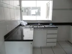 Apartamento com 2 Quartos à venda, 56m² no Tubalina, Uberlândia - Foto 2