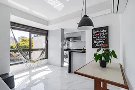 Apartamento com 2 Quartos à venda, 61m² no Camaquã, Porto Alegre - Foto 1