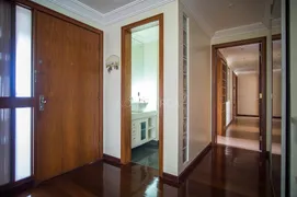 Apartamento com 3 Quartos para alugar, 138m² no Auxiliadora, Porto Alegre - Foto 2
