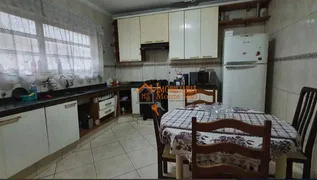 Sobrado com 4 Quartos à venda, 220m² no Jardim Bom Clima, Guarulhos - Foto 3