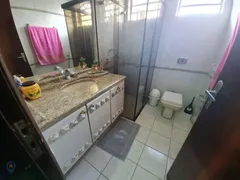 Casa com 3 Quartos à venda, 300m² no Champagnat, Londrina - Foto 11
