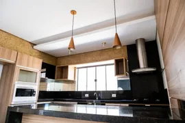 Casa de Condomínio com 3 Quartos para alugar, 270m² no Esperanca, Londrina - Foto 2