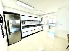 Apartamento com 3 Quartos para alugar, 246m² no Balneário, Florianópolis - Foto 17