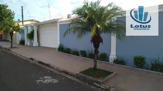 Casa com 3 Quartos à venda, 253m² no Jardim Zeni , Jaguariúna - Foto 2