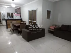 Casa de Condomínio com 3 Quartos à venda, 125m² no Jardim Holanda, Uberlândia - Foto 1