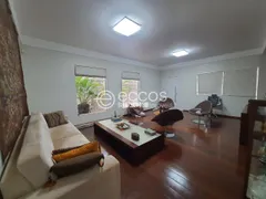 Casa com 4 Quartos à venda, 560m² no Fundinho, Uberlândia - Foto 3