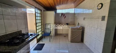 Casa com 3 Quartos à venda, 206m² no Brasil, Uberlândia - Foto 2