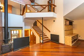Casa de Condomínio com 3 Quartos para alugar, 359m² no Cristal, Porto Alegre - Foto 1