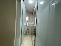 Casa com 3 Quartos à venda, 250m² no Umuarama, Uberlândia - Foto 12