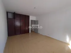 Casa com 3 Quartos para alugar, 180m² no Osvaldo Rezende, Uberlândia - Foto 14