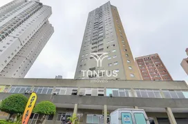 Loja / Salão / Ponto Comercial à venda, 218m² no Cristo Rei, Curitiba - Foto 1