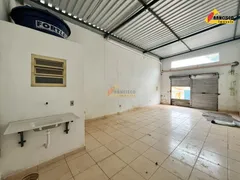 Loja / Salão / Ponto Comercial para alugar, 50m² no Realengo, Divinópolis - Foto 6