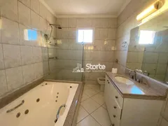 Casa com 4 Quartos à venda, 266m² no Centro, Uberlândia - Foto 12