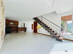 Casa de Condomínio com 3 Quartos à venda, 180m² no Carangola, Petrópolis - Foto 1