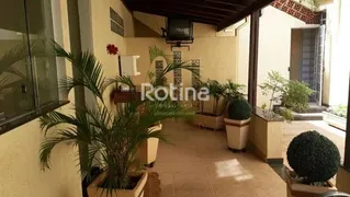 Casa Comercial para alugar, 90m² no Martins, Uberlândia - Foto 2