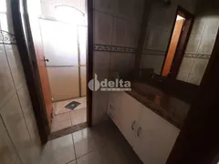 Casa com 3 Quartos à venda, 253m² no Presidente Roosevelt, Uberlândia - Foto 9