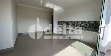 Apartamento com 2 Quartos à venda, 51m² no Tubalina, Uberlândia - Foto 2