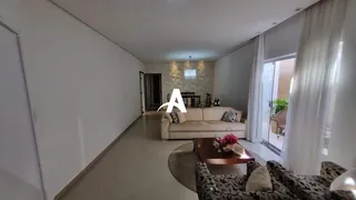 Casa com 4 Quartos à venda, 280m² no Marta Helena, Uberlândia - Foto 4