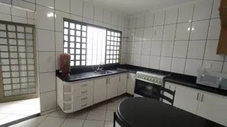 Casa com 3 Quartos à venda, 199m² no Cidade Jardim, Uberlândia - Foto 14