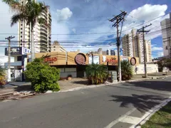 Casa Comercial com 4 Quartos para alugar, 397m² no Setor Central, Goiânia - Foto 1