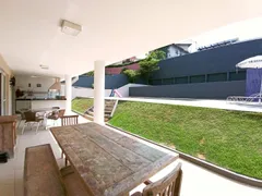 Casa de Condomínio com 3 Quartos à venda, 340m² no Granja Viana, Embu das Artes - Foto 9