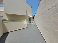 Casa Comercial com 4 Quartos para alugar, 400m² no Morada da Colina, Uberlândia - Foto 8