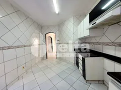 Casa com 3 Quartos à venda, 180m² no Granada, Uberlândia - Foto 21