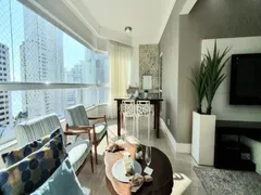 Apartamento com 3 Quartos para alugar, 110m² no Centro, Balneário Camboriú - Foto 2