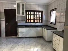 Casa de Condomínio com 3 Quartos à venda, 350m² no Aldeia da Serra, Santana de Parnaíba - Foto 5