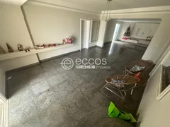Casa com 3 Quartos para alugar, 300m² no Osvaldo Rezende, Uberlândia - Foto 26