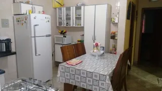 Casa com 2 Quartos à venda, 180m² no Oitis, Contagem - Foto 3