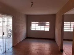 Casa com 3 Quartos para alugar, 110m² no Nossa Senhora Aparecida, Uberlândia - Foto 4