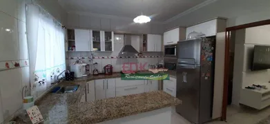 Casa de Condomínio com 3 Quartos à venda, 258m² no Piracangagua, Taubaté - Foto 3