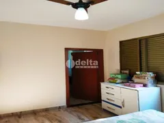 Casa com 3 Quartos à venda, 300m² no Jardim das Palmeiras, Uberlândia - Foto 7