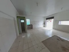 Casa com 3 Quartos para alugar, 160m² no Jardim Ricetti, São Carlos - Foto 2