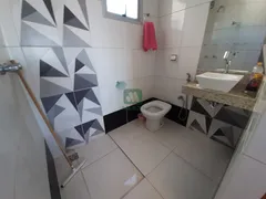 Casa com 4 Quartos à venda, 229m² no Jardim Patrícia, Uberlândia - Foto 18