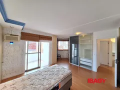 Apartamento com 2 Quartos para alugar, 112m² no Centro, Florianópolis - Foto 10