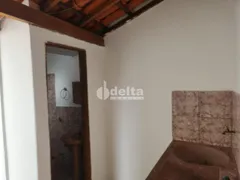 Casa com 3 Quartos à venda, 200m² no Santa Mônica, Uberlândia - Foto 15