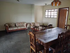 Casa com 4 Quartos para venda ou aluguel, 250m² no Jardim Santo Antônio, Valinhos - Foto 11