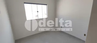 Casa com 3 Quartos à venda, 119m² no Novo Mundo, Uberlândia - Foto 10