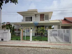 Casa com 3 Quartos para alugar, 150m² no Canto Grande, Bombinhas - Foto 1