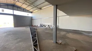 Galpão / Depósito / Armazém para alugar, 494m² no Segismundo Pereira, Uberlândia - Foto 4